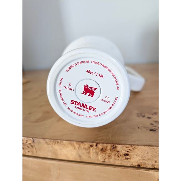 Stanley Mistletoe Twist Quencher 40oz Tumbler - Mint Condition - Limited Edition - Picture 4 of 5